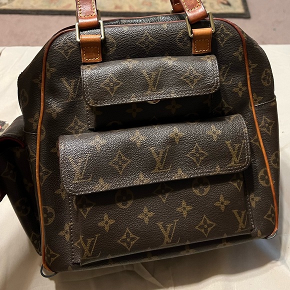 SOLD**** Authentic Louis Vuitton Excentri-Cite Handbag - Picture 11 of 16